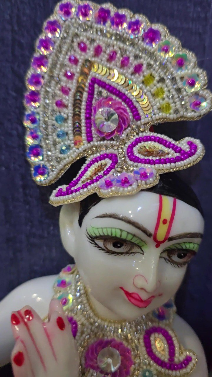 Multicolour Stone Thakurji Tipara
