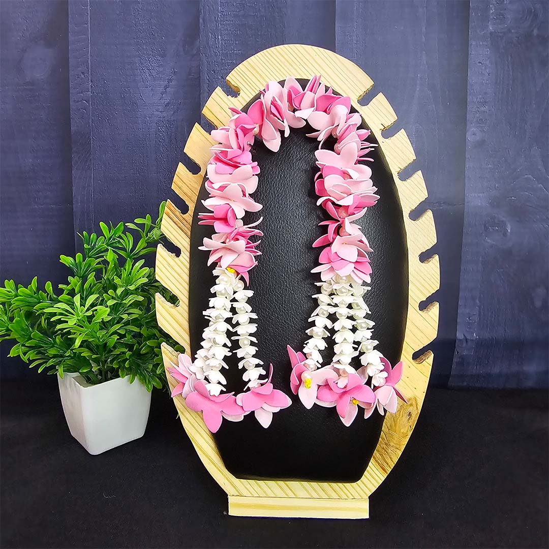 handcrafted Pink White Chandrika
