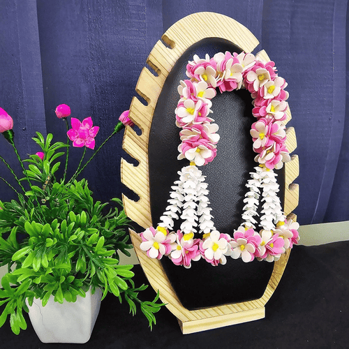 White Pink Chandrika