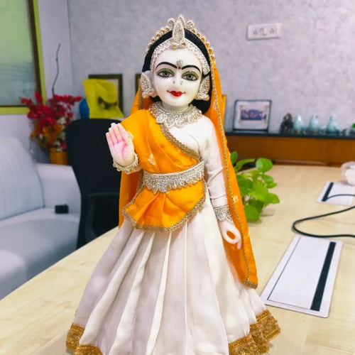 White & silver stone Jewellery Set for Radha Rani