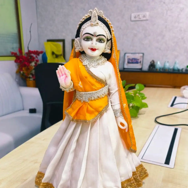 White & silver stone Jewellery Set for Radha Rani