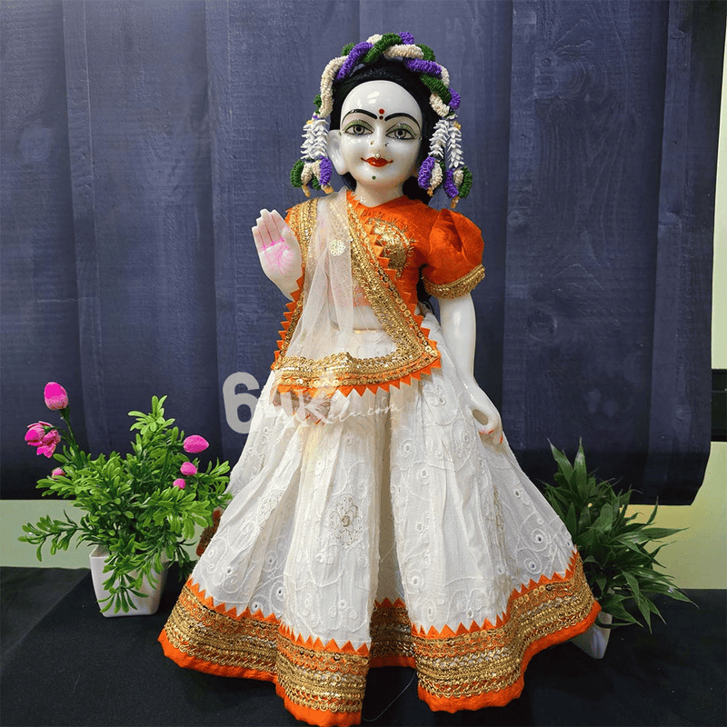 Blue White Green Chandrika