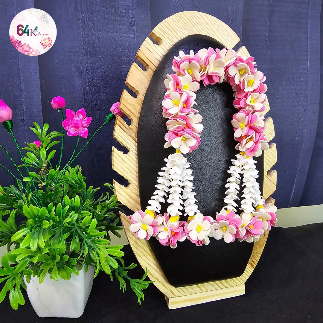 White Pink Floral Chandrika